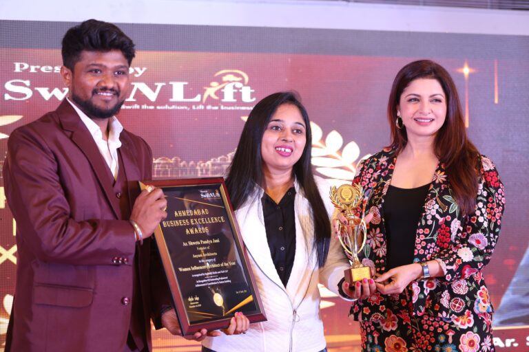 Bhagyashree Patwardhan Dassani at swiftnlift awards